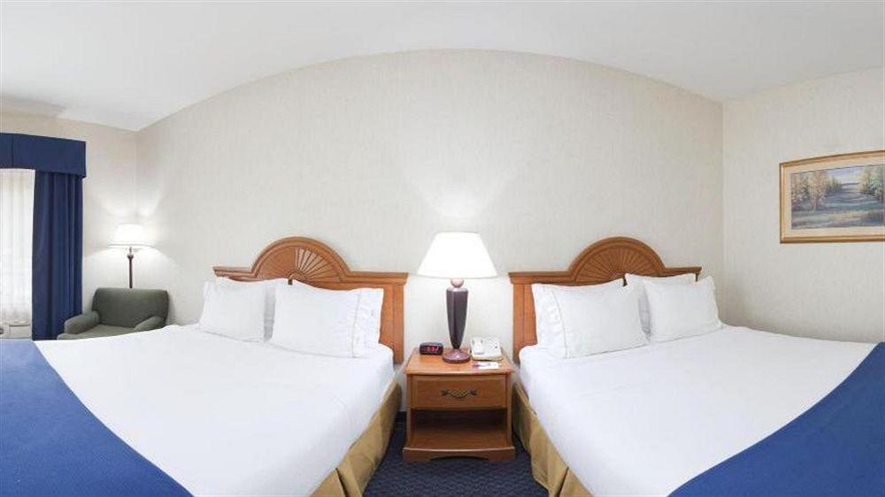 Holiday Inn Express Hotel & Suites Cherokee-Casino By Ihg Exterior photo