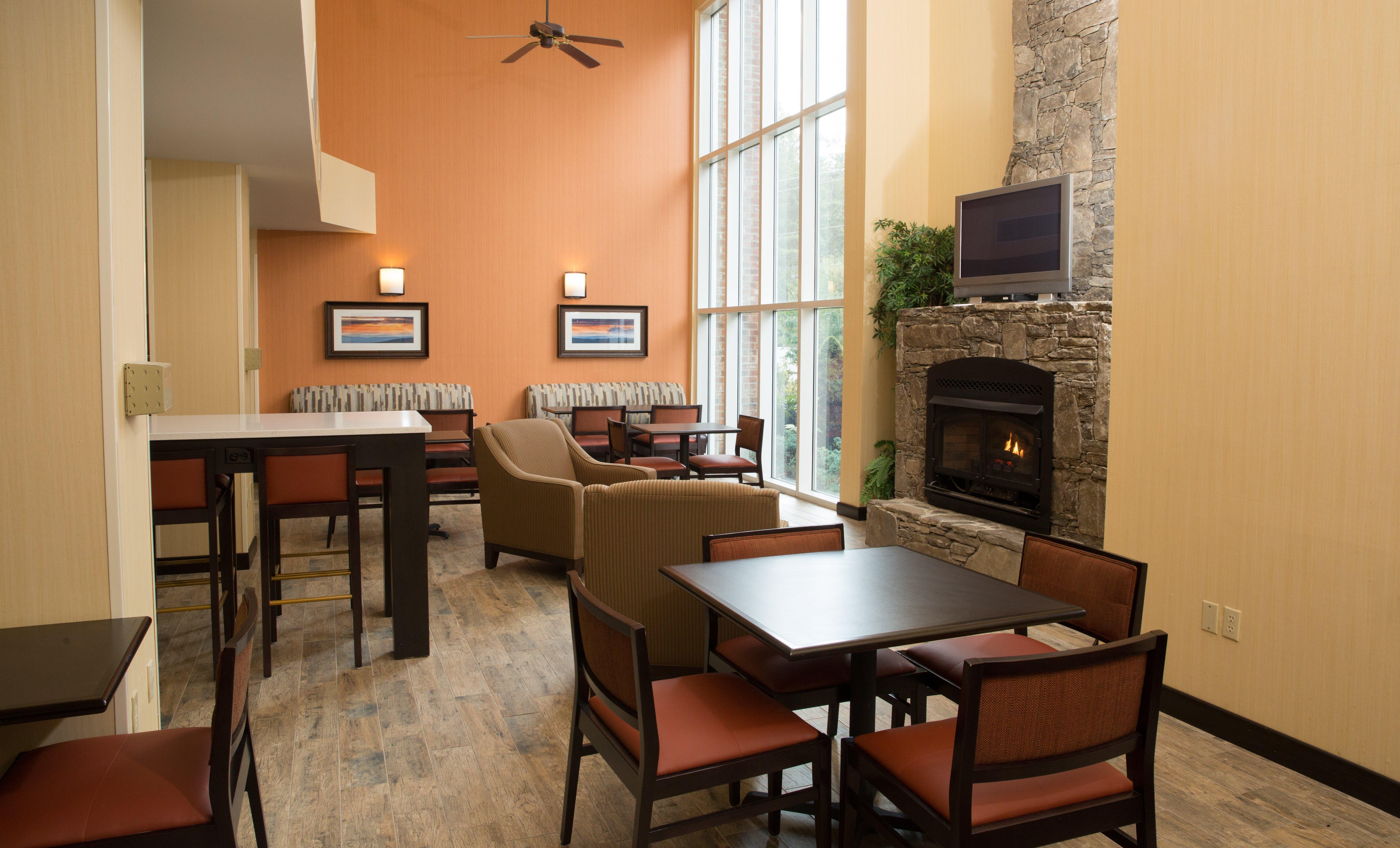 Holiday Inn Express Hotel & Suites Cherokee-Casino By Ihg Exterior photo
